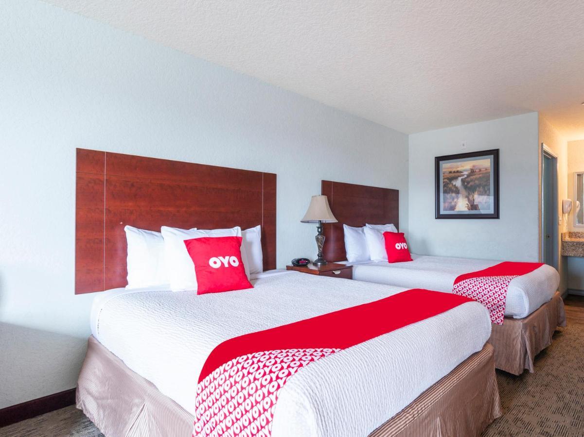 OYO Hotel Pearsall I-35 West Exteriör bild
