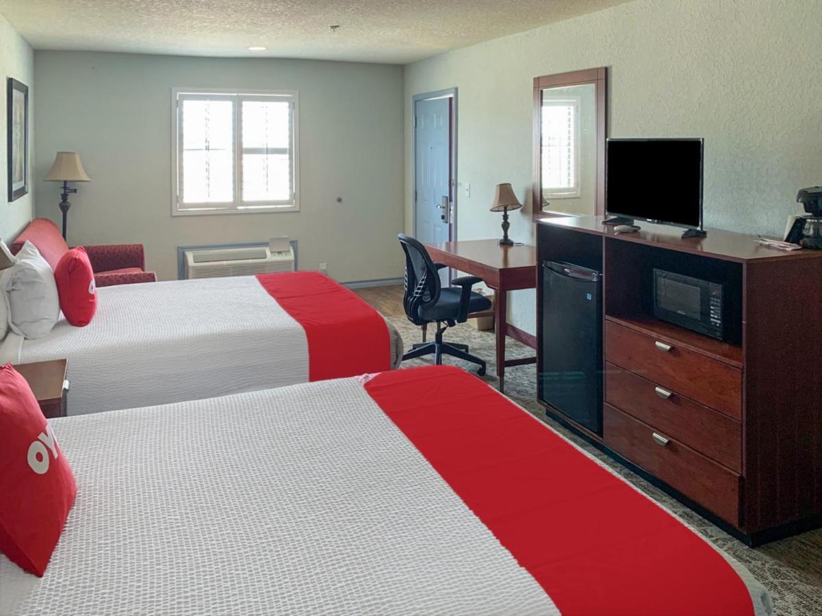 OYO Hotel Pearsall I-35 West Exteriör bild